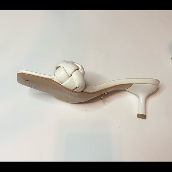 Low heels - Picture 3 of 3